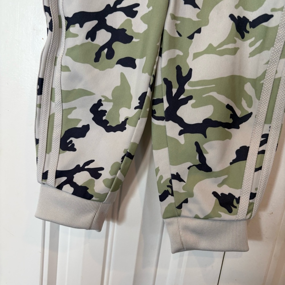Adidas Camo Pants Size 9-12 Months - Picture 5 of 6